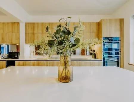 شقة The Unicorn's House Sleeps 10 People *