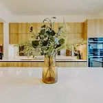 Apartamento The Unicorn's House Sleeps 10 People *