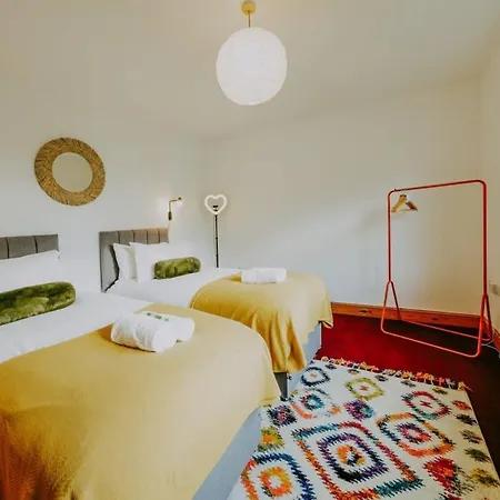 The Unicorn's House Sleeps 10 People *