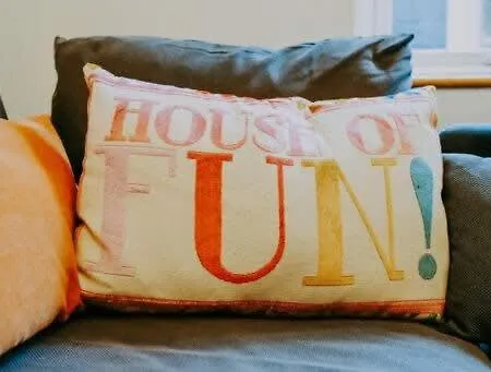The Unicorn's House Sleeps 10 People Apartman