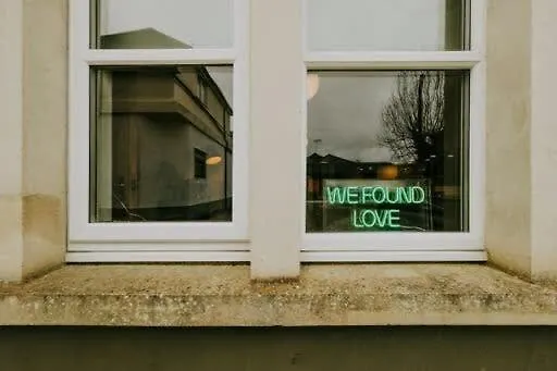 The Unicorn's House Sleeps 10 People Daire *