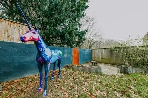 The Unicorn's House Sleeps 10 People * Bristol