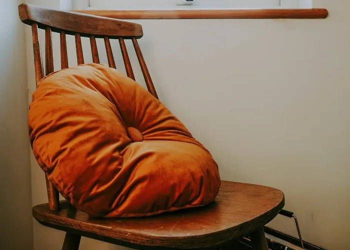 The Unicorn's House Sleeps 10 People Bristol