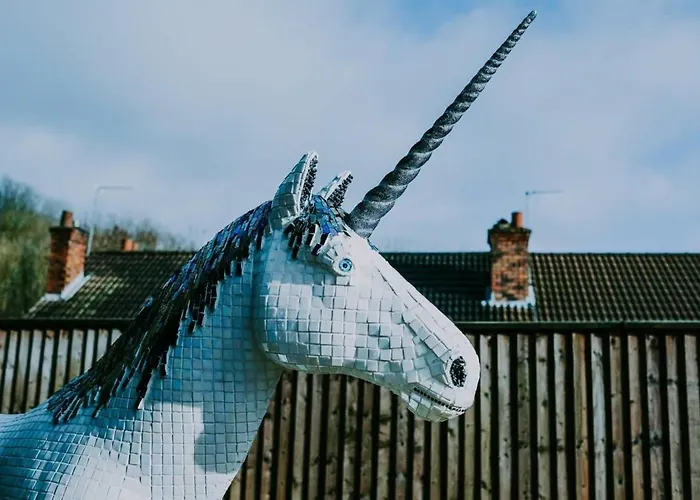 Daire The Unicorn's House Sleeps 10 People Bristol