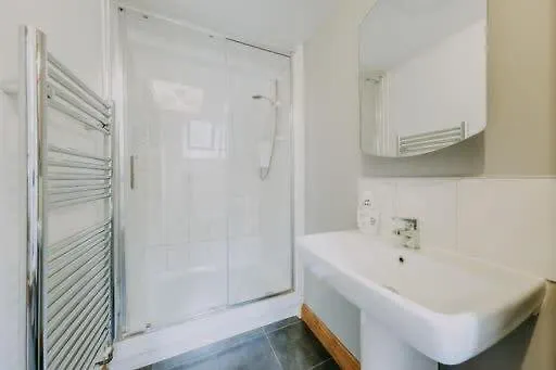 The Unicorn's House Sleeps 10 People Apartman