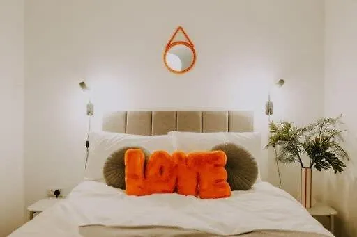 The Unicorn's House Sleeps 10 People