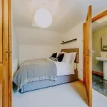 The Unicorn's House Sleeps 10 People *