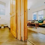 The Unicorn's House Sleeps 10 People Μπρίστολ